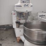 Mieszałka z wyjezdnymi dzieżami Mundial Forni 350 litrów