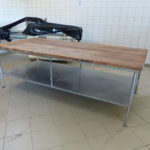 Stoły nierdzewne z blatami bukowymi